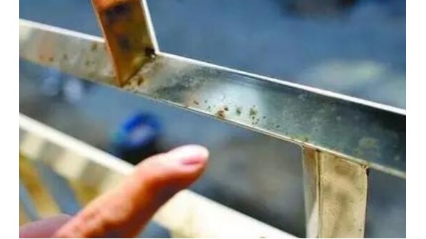 必赢集团网站管上的锈迹该怎样清理