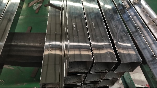 垂直上料设备用必赢集团网站焊管